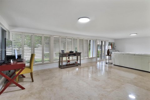 Villa ou maison à vendre à Lauderdale-by-the-Sea, Floride: 2 chambres, 187.66 m2 № 2417955 - photo 29