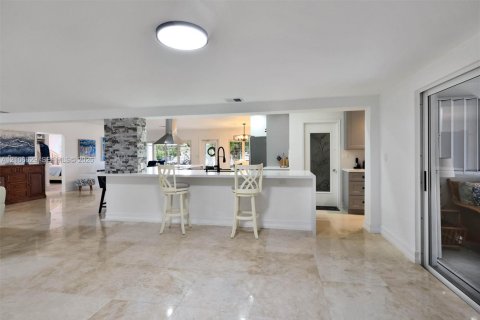 Villa ou maison à vendre à Lauderdale-by-the-Sea, Floride: 2 chambres, 187.66 m2 № 2417955 - photo 25