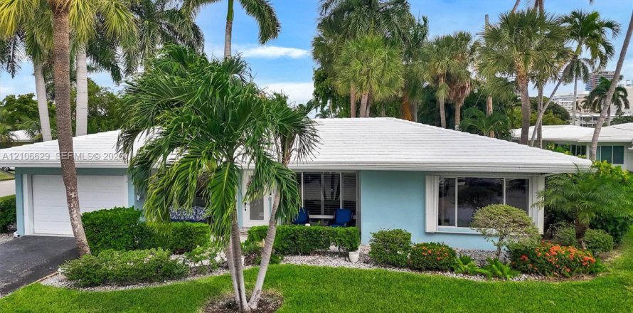 Villa ou maison à Lauderdale-by-the-Sea, Floride 2 chambres, 187.66 m2 № 2417955