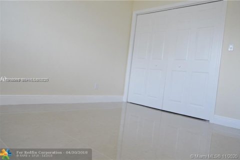 Condominio en venta en Dania Beach, Florida, 1 dormitorio, 66.24 m2 № 1982247 - foto 3
