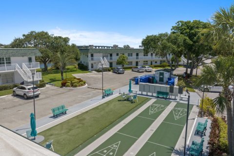 Copropriété à louer à Vero Beach, Floride: 2 chambres, 92.9 m2 № 1161663 - photo 1