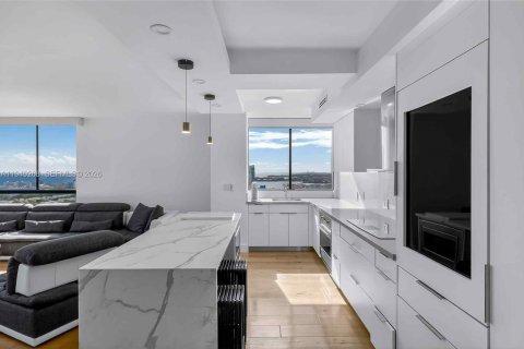 Купить кондоминиум в Майами-Бич, Флорида 2 спальни, 117.24м2, № 2003559 - фото 12