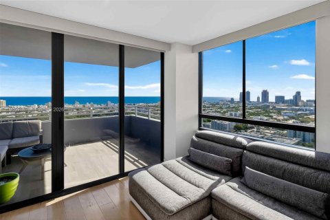 Купить кондоминиум в Майами-Бич, Флорида 2 спальни, 117.24м2, № 2003559 - фото 2