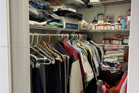 Купить кондоминиум в Майами, Флорида 2 спальни, 78.04м2, № 2033678 - фото 11