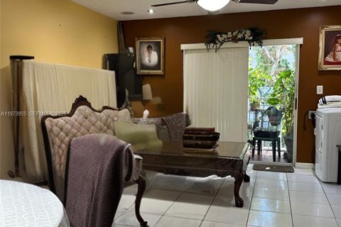 Купить кондоминиум в Майами, Флорида 2 спальни, 78.04м2, № 2033678 - фото 7