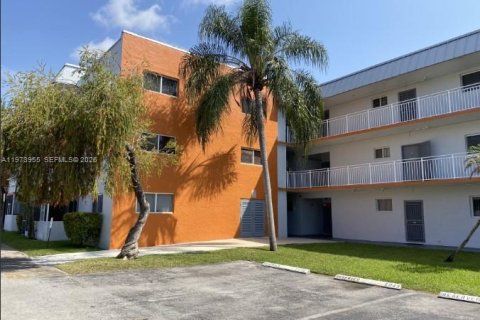 Condominio en Miami, Florida, 2 dormitorios № 2033678