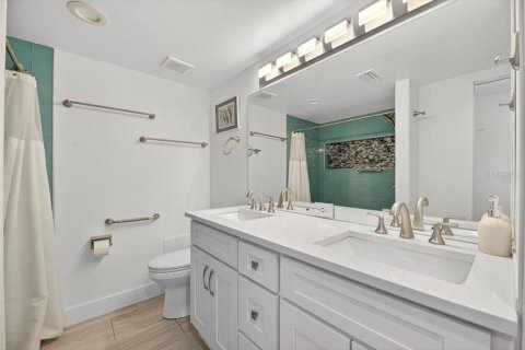 House in Clearwater, Florida 2 bedrooms, 106.84 sq.m. № 1841612 - photo 17