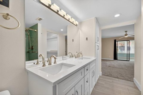 House in Clearwater, Florida 2 bedrooms, 106.84 sq.m. № 1841612 - photo 18