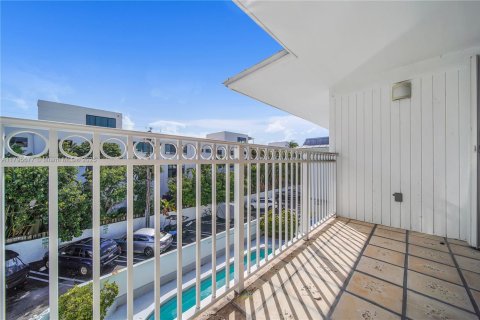 Condo in Key Biscayne, Florida, 3 bedrooms  № 1737939 - photo 14