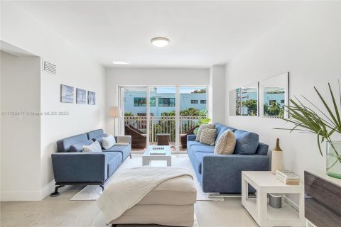 Condo in Key Biscayne, Florida, 3 bedrooms  № 1737939 - photo 3