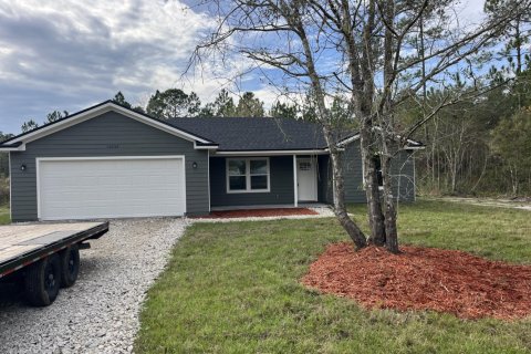 House in Hastings, Florida 3 bedrooms, 120.77 sq.m. № 889663 - photo 1