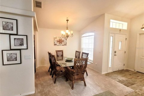 House in Spring Hill, Florida 3 bedrooms, 172.43 sq.m. № 1916321 - photo 5