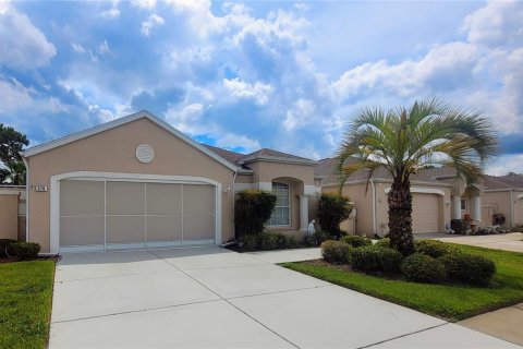 House in Spring Hill, Florida 3 bedrooms, 172.43 sq.m. № 1916321 - photo 1