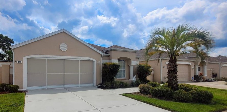 House in Spring Hill, Florida 3 bedrooms, 172.43 sq.m. № 1916321