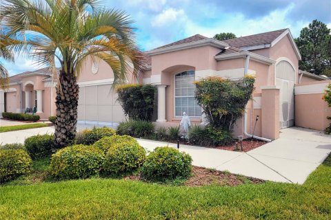 House in Spring Hill, Florida 3 bedrooms, 172.43 sq.m. № 1916321 - photo 3