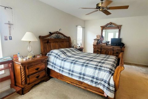 House in Spring Hill, Florida 3 bedrooms, 172.43 sq.m. № 1916321 - photo 19
