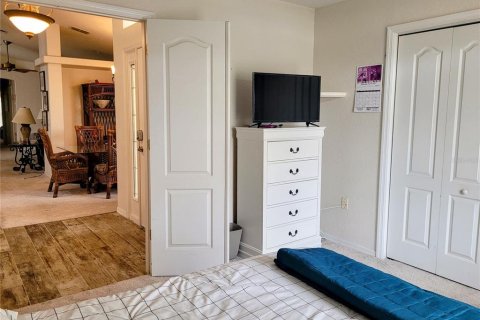House in Spring Hill, Florida 3 bedrooms, 172.43 sq.m. № 1916321 - photo 30