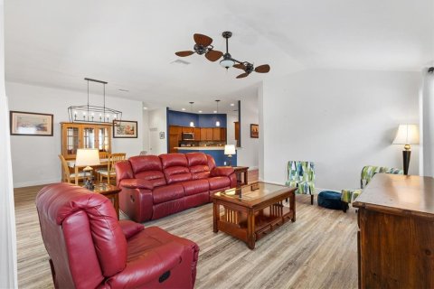 Casa en venta en The Villages, Florida, 3 dormitorios, 179.3 m2 № 1795327 - foto 10