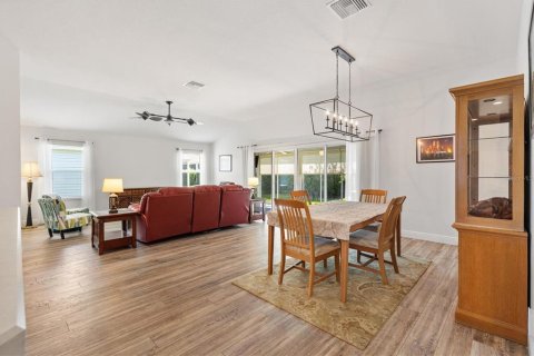 Casa en venta en The Villages, Florida, 3 dormitorios, 179.3 m2 № 1795327 - foto 8
