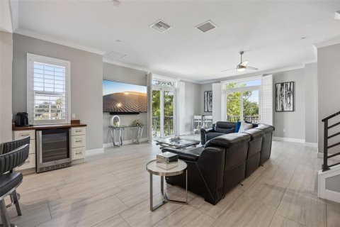 Townhouse in Winter Garden, Florida 3 bedrooms, 208.29 sq.m. № 2220491 - photo 6
