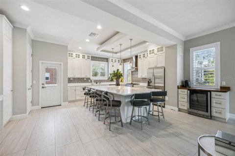 Townhouse in Winter Garden, Florida 3 bedrooms, 208.29 sq.m. № 2220491 - photo 10