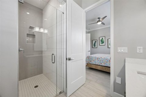 Townhouse in Winter Garden, Florida 3 bedrooms, 208.29 sq.m. № 2220491 - photo 24
