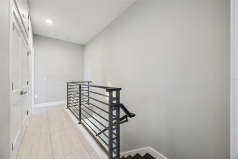 Townhouse in Winter Garden, Florida 3 bedrooms, 208.29 sq.m. № 2220491 - photo 17
