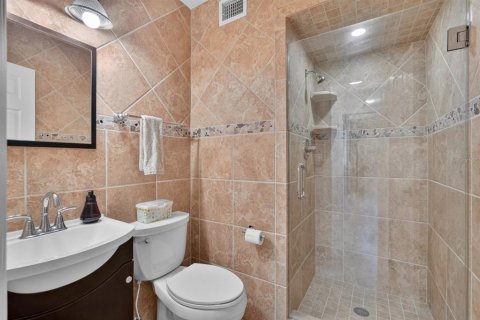 House in Daytona Beach, Florida 5 bedrooms, 512.91 sq.m. № 2360703 - photo 27