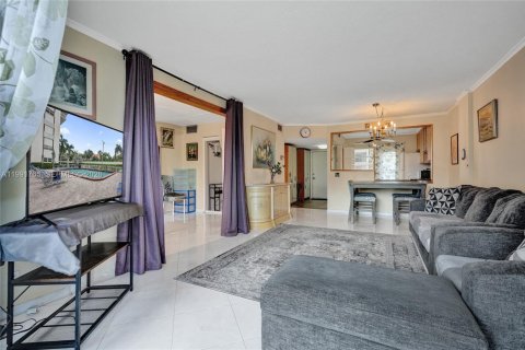 Copropriété à louer à Hallandale Beach, Floride: 2 chambres, 111.48 m2 № 2052639 - photo 20