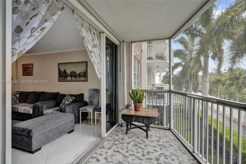 Copropriété à louer à Hallandale Beach, Floride: 2 chambres, 111.48 m2 № 2052639 - photo 18