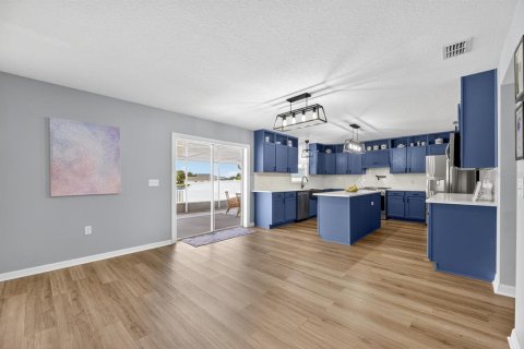 House in Riverview, Florida 4 bedrooms, 278.52 sq.m. № 2097076 - photo 8