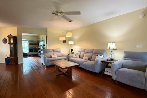 House in Ocala, Florida 2 bedrooms, 139.73 sq.m. № 1780803 - photo 12
