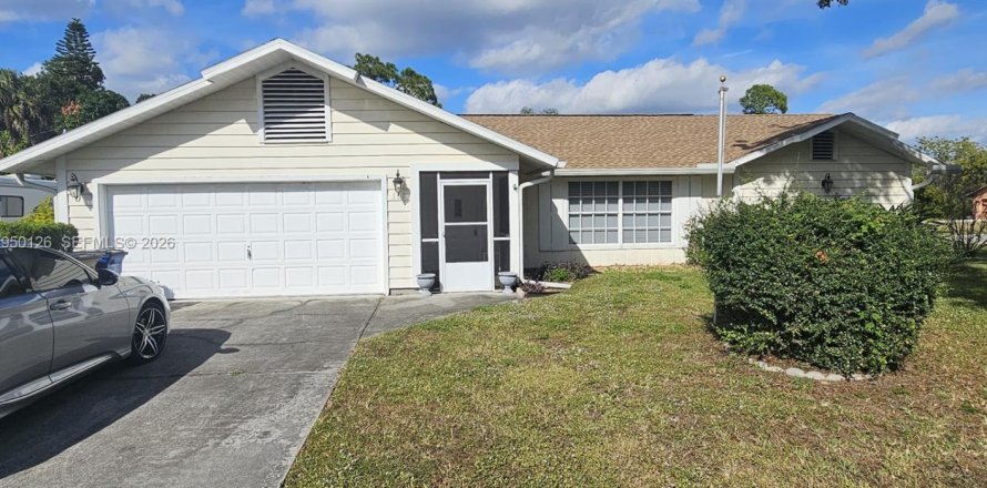 Villa ou maison à Lehigh Acres, Floride 3 chambres № 2005755