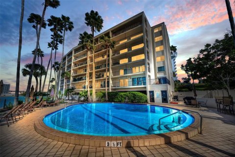 Condominio en venta en Clearwater, Florida, 2 dormitorios, 201.6 m2 № 2345077 - foto 6