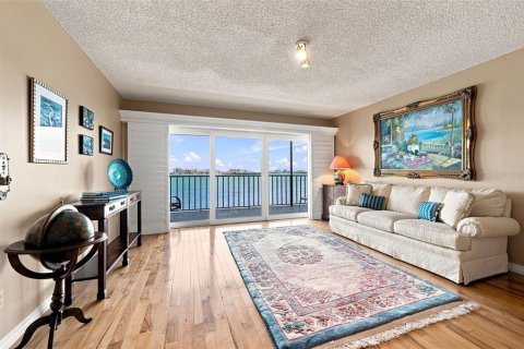 Condominio en venta en Clearwater, Florida, 2 dormitorios, 201.6 m2 № 2345077 - foto 18