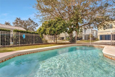 House in Four Corners, Florida 4 bedrooms, 213.3 sq.m. № 1063345 - photo 20