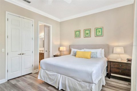 House in Four Corners, Florida 4 bedrooms, 213.3 sq.m. № 1063345 - photo 10
