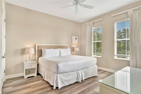 House in Four Corners, Florida 4 bedrooms, 213.3 sq.m. № 1063345 - photo 15