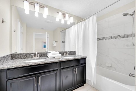 Touwnhouse à vendre à Kissimmee, Floride: 4 chambres, 177.81 m2 № 2118257 - photo 15
