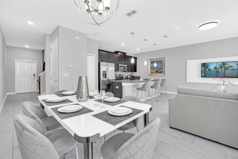 Touwnhouse à vendre à Kissimmee, Floride: 4 chambres, 177.81 m2 № 2118257 - photo 8
