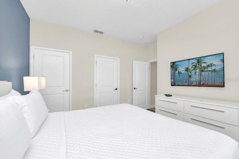 Touwnhouse à vendre à Kissimmee, Floride: 4 chambres, 177.81 m2 № 2118257 - photo 18
