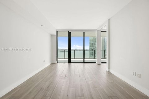 Condo in Miami, Florida, 2 bedrooms  № 2026852 - photo 13
