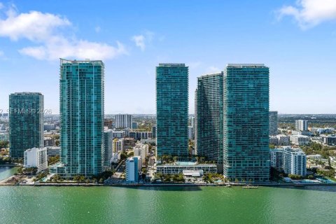 Condo in Miami, Florida, 2 bedrooms  № 2026852