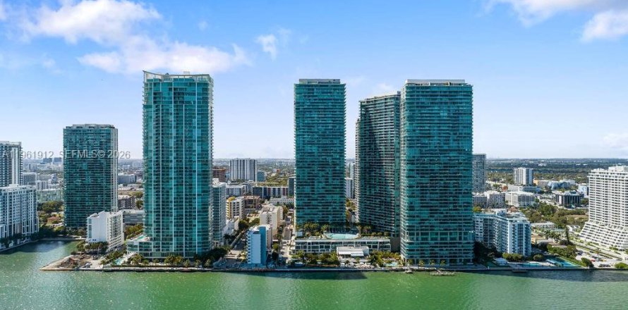 Condo in Miami, Florida, 2 bedrooms  № 2026852