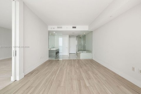 Condo in Miami, Florida, 2 bedrooms  № 2026852 - photo 14