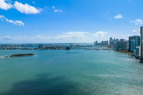 Condo in Miami, Florida, 2 bedrooms  № 2026852 - photo 4