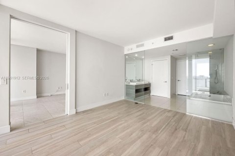 Condo in Miami, Florida, 2 bedrooms  № 2026852 - photo 15