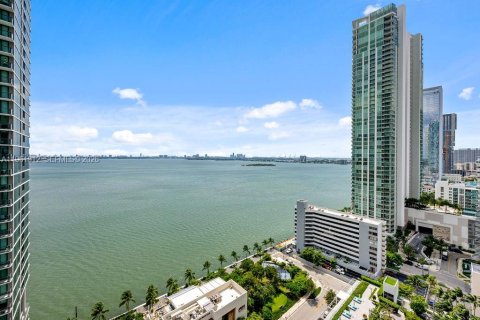 Condo in Miami, Florida, 2 bedrooms  № 2026852 - photo 7
