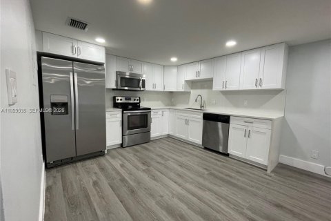 Condo in Davie, Florida, 2 bedrooms  № 2064336