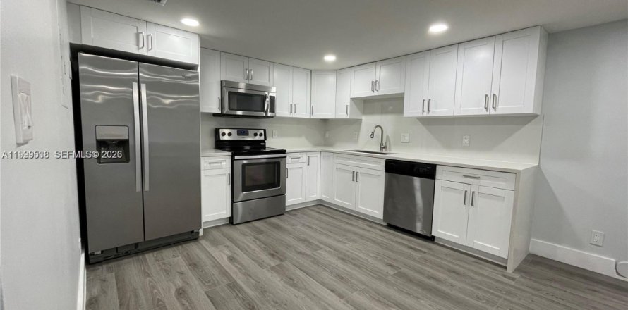 Condo in Davie, Florida, 2 bedrooms  № 2064336